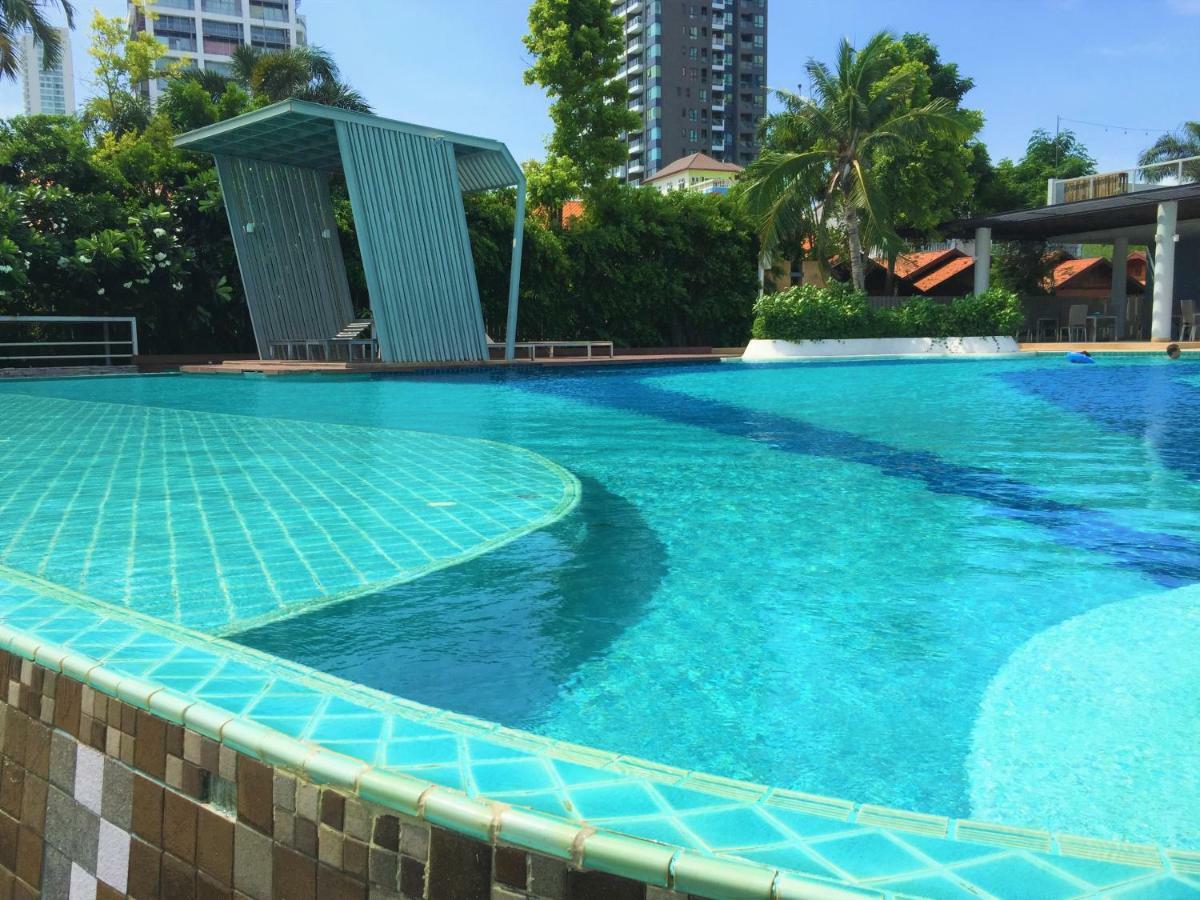 Cosy Lumpini Beachfront One Bedroom Jomtein Jomtien Beach Exteriör bild
