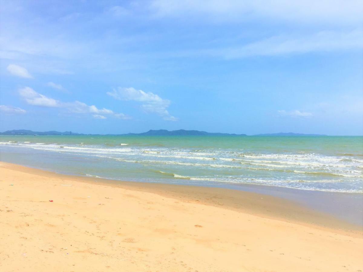 Cosy Lumpini Beachfront One Bedroom Jomtein Jomtien Beach Exteriör bild