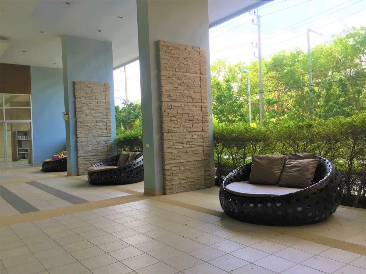 Cosy Lumpini Beachfront One Bedroom Jomtein Jomtien Beach Exteriör bild